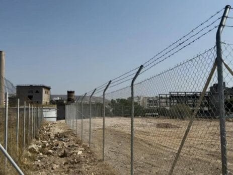 Περιφράξεις με Αγκαθωτό & Κονσερτίνα - FenceUp Περιφράξεις