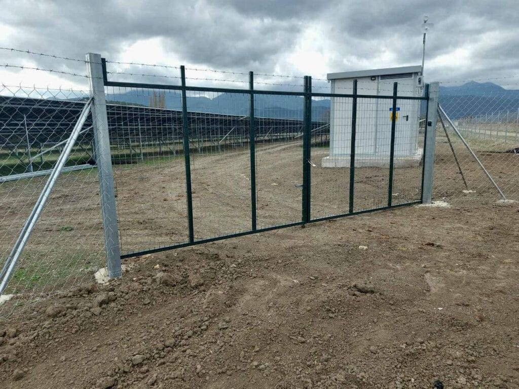 Περιφράξεις Φωτοβολταϊκών Πάρκων - FenceUp Περιφράξεις