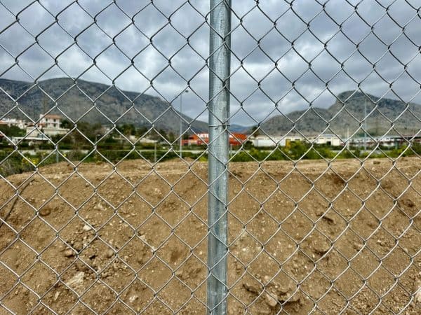 Περιφράξεις Οικοπέδων & Αγροτεμαχίων - FenceUp Περιφράξεις
