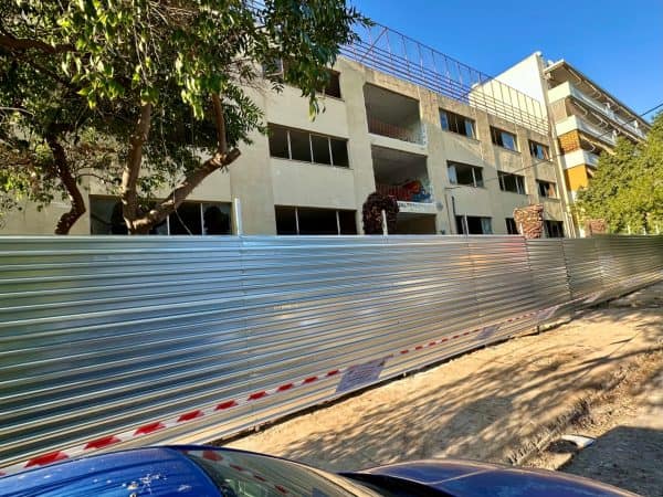 Περίφραξη Εργοταξίου με Λαμαρίνα Καλλιθέα