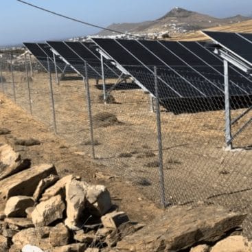 Περίφραξη σε φωτοβολταϊκό πάρκο