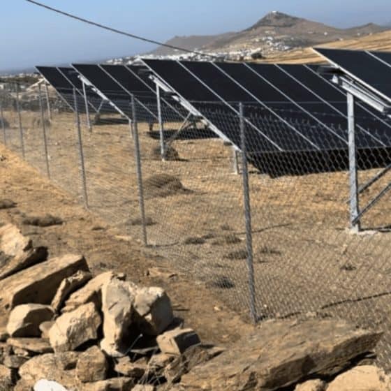 Περίφραξη σε φωτοβολταϊκό πάρκο
