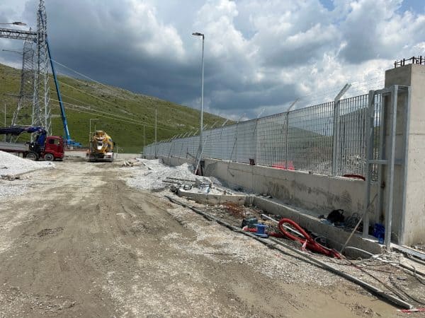 Κατασκευή - Τοποθέτηση Βιομηχανικής Περίφραξη με αγκαθωτό υποσταθμού ανύψωσης τάσης ΚΥΤ Βερμίου