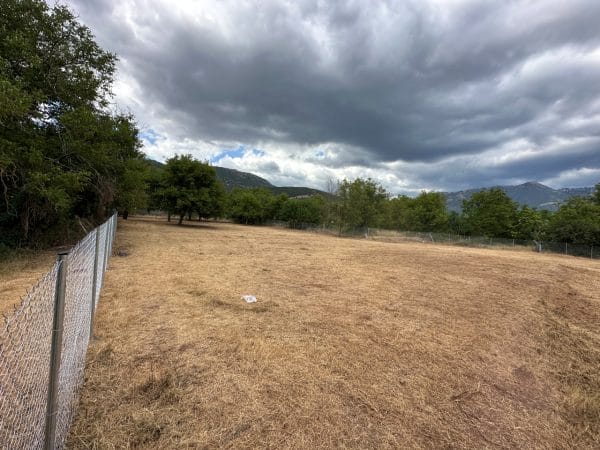 Περίφραξη αγροτεμαχίου στα Καλάβρυτα με σωλήνες Φ48 γαλβανιζέ