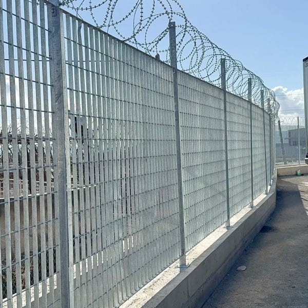 Περιφράξεις Ασφαλείας με Κονσερτίνα ή Αγκαθωτό Συρματόπλεγμα FenceUp