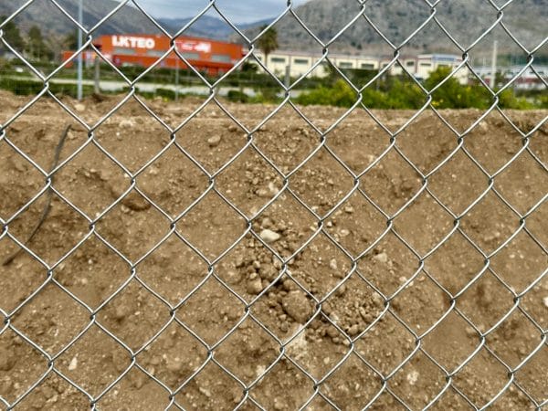FenceUp βιομηχανική κατασκευή περίφραξης με γαλβανιζέ σωλήνες Φ48