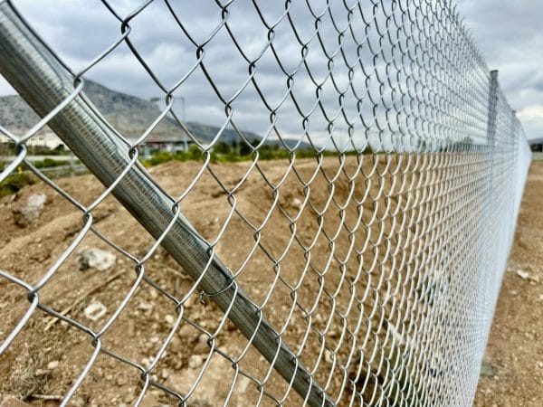 Συρματόπλεγμα βαρέως τύπου σε περίφραξη οικοπέδου FenceUp Ασπρόπυργος