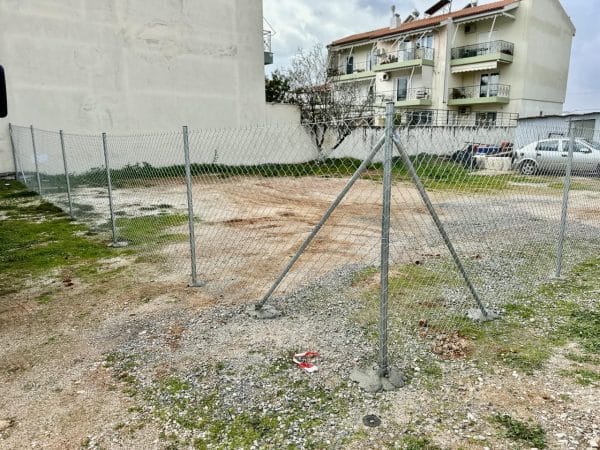 Σωλήνες Φ42 γαλβανιζέ σε περίφραξη ύψους 1,50μ Αγία Παρασκευή