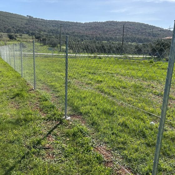 FenceUp έργο περίφραξης με σωλήνες Φ42 γαλβανιζέ ενισχυμένου τύπου