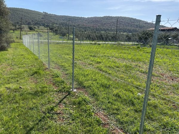 FenceUp έργο περίφραξης με σωλήνες Φ42 γαλβανιζέ ενισχυμένου τύπου