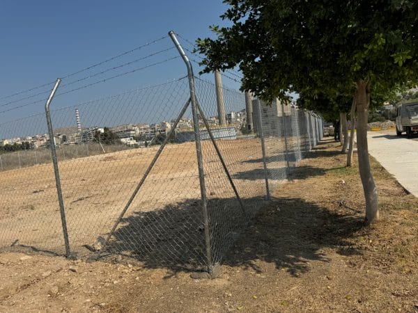 Τοποθέτηση Αγκαθωτού Σύρματος Φωτοβολταϊκό Πάρκο | FenceUp