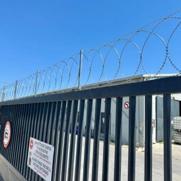 Τοποθέτηση Κονσερτίνας Συρόμενη Πόρτα 15μ Γαλβανιζέ | FenceUp