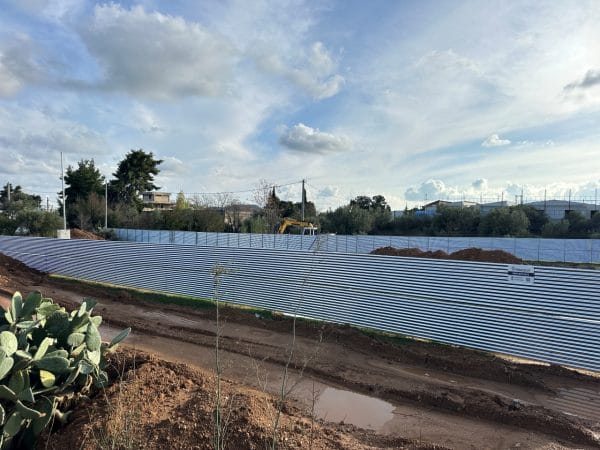 Τσιμεντοποίηση ορθοστατών σε βάθος 500mm για σταθερή περίφραξη