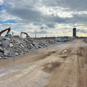 Εκτεταμένη εργοταξιακή περίφραξη για έργο υποδομής στο Ελληνικό