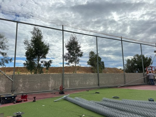 FenceUp έργο περίφραξης αθλητικών εγκαταστάσεων στο Metropolitan School