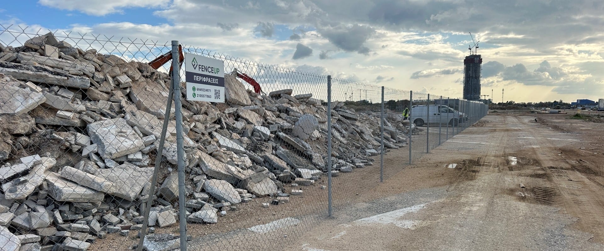 Εργοταξιακή περίφραξη στο Ελληνικό για το έργο Ολυμπιακή Πλατεία